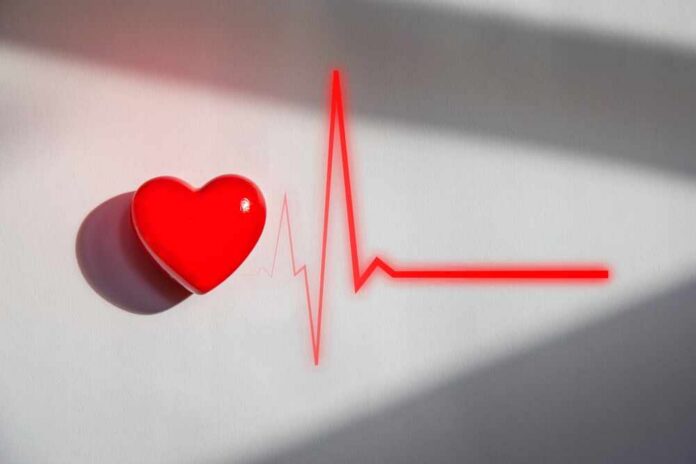 Striking,Heart,And,Heartbeat,Line,Graphic,,Featuring,A,Vibrant,Red