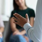 Speaker gesturing during a small group discussion